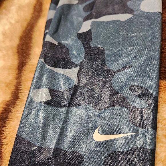 Nike Dri Fit Leggings For Women Size Large Camouflage Pattern Mid Rise - Picture 13 of 16